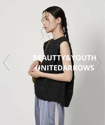 뷰티&유스 유나이티드 애로우즈 도트 자카드 슬리브리스 블라우스