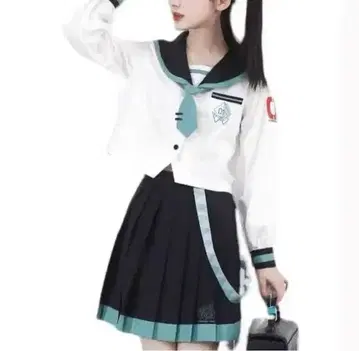 아마하가와 하츠네 미쿠 스커트