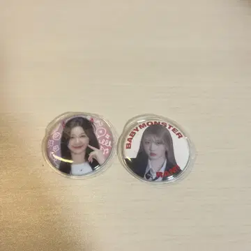 베이비몬스터 캔 배지 2개 세트