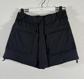미사용 새상품 sacai 다운 스커트 숏 기장 샘플