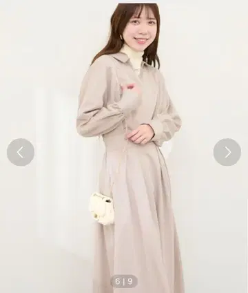 자연스러운 쿠튀르 스키퍼 칼라 원피스 라이트 베이지