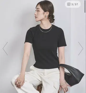유나이티드 애로우즈 소프트 핏 티셔츠