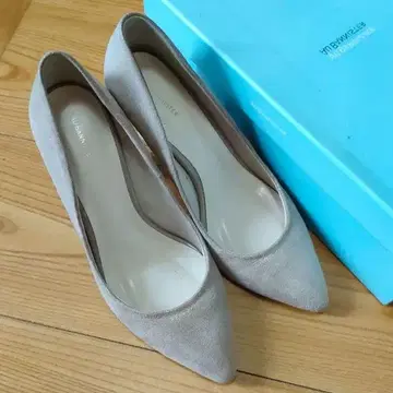 라메 베이지 펌프스
