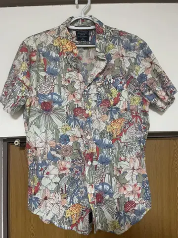 Abercrombie & Fitch 반팔 플라워 셔츠 M