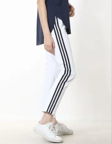 새상품 adidas 아디다스 사이드 스트라이프 화이트 골프 팬츠 S