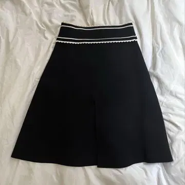 샌다토 파리 플레어 스커트 검정