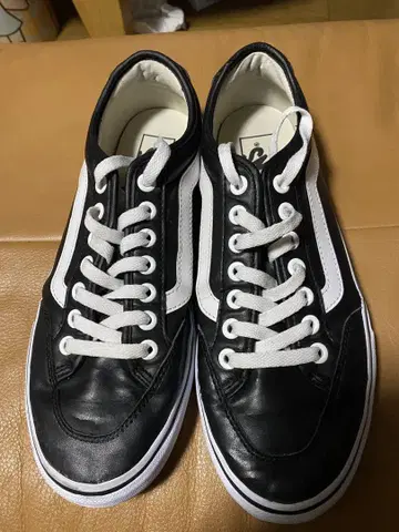VANS 스니커즈 블랙/화이트 가죽
