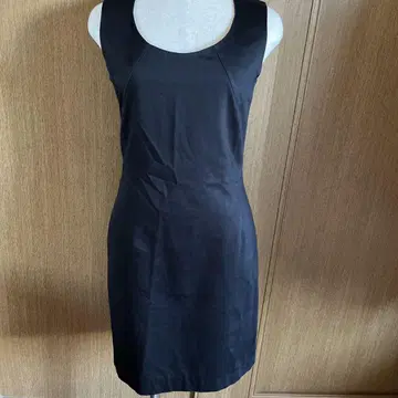 marimekko 마리메꼬 블랙 슬리브리스 미니 원피스 36 사이즈
