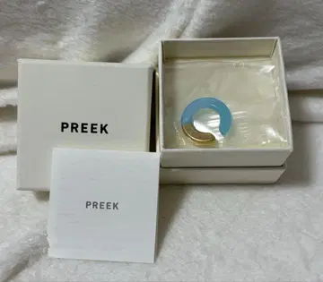 요네즈 켄시 착용 Preek 이어커프 Pale Blue