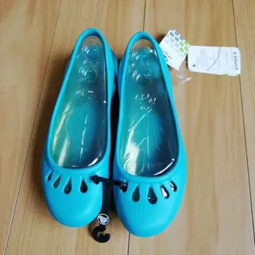 crocs 터콰이즈 샌들 W8 펌프스 타입