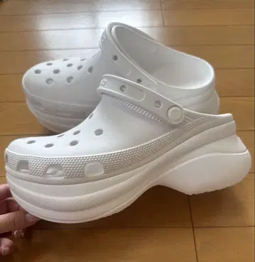 베이 크로그 24cm 화이트