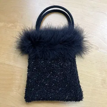 퍼 장식 검정 파티 가방