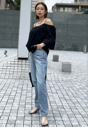 CREDONA 슬림 테이퍼드 데님 새상품급