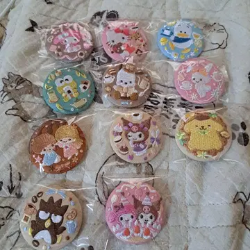 산리오 캐릭터 자수 캔 배지 비스킷 3  11개