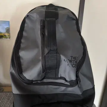 THE NORTH FACE 그레이 백팩