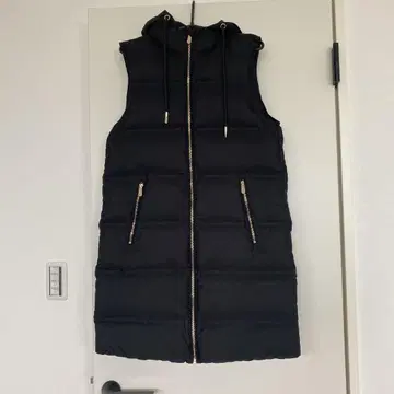 ZARA 후드 부착 블랙 다운 베스트