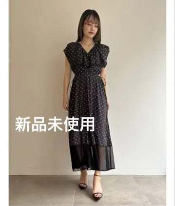 새상품 정가 18,700엔 스나이델 허리 슬릿 원피스 블랙