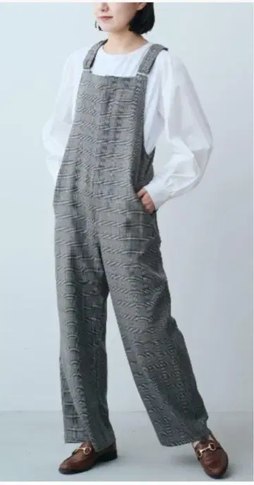 리브인컴포트 깔끔하게 만들어진 어른스러운 체크무늬 살로펫 (회색)