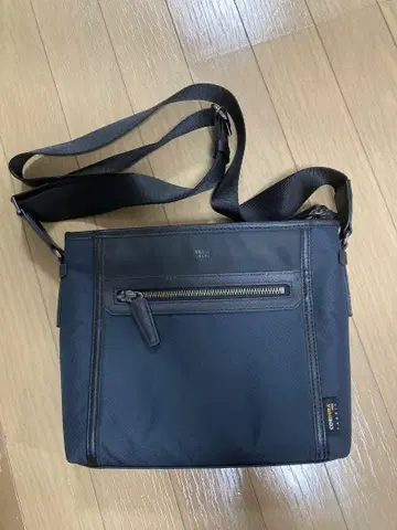 타케오 키쿠치 네이비 숄더백