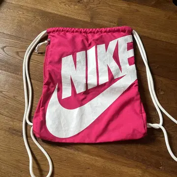 8월 15일까지  Nike 핑크 백팩  Nike