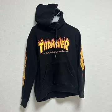 THRASHER 프레임 로고 후드티 블랙