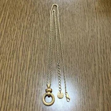 루이즈 다마스 목걸이