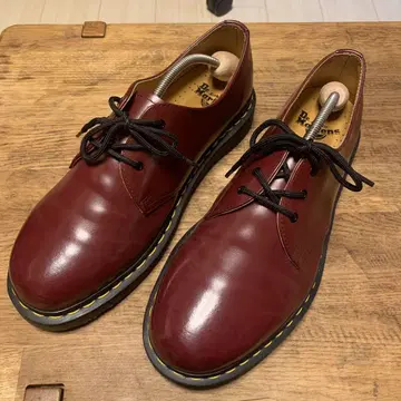 Dr. Martens 버건디 가죽 신발