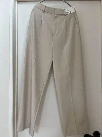태그 부착 새 제품! UNIQLO 탭 와이드 팬츠
