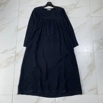 현행 포그린워크 린넨 턱 롱 원피스 다크 네이비