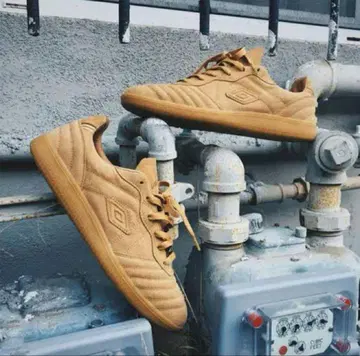 umbro x EL REY 콜라보 스니커즈