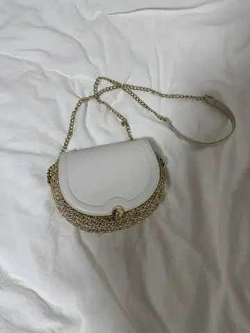 H&M 숄더백 아라가키 유이 콜라보