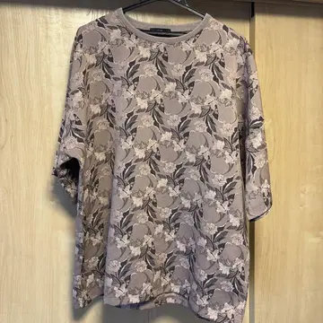 HARE 꽃무늬 티셔츠 M 사이즈