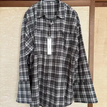 그레이 체크 무늬 긴팔 셔츠