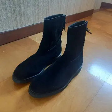 블랙 스웨이드 지퍼 부츠