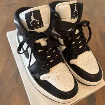 WMNS AIR JORDAN 1 MID 7 화이트/블랙