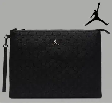 새상품급 JORDAN 조던 모노그램 클러치 백 파우치 블랙