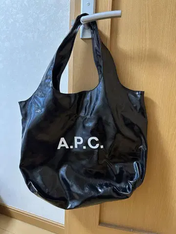 A.P.C. 토트백