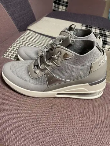 MK MICHEL KLEIN 그레이 하이컷 스니커즈 24cm 미품