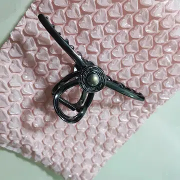 블랙 펄 헤어 클립