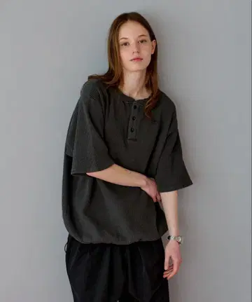 WETTEMPT HENRY NECK PIGMENT WAFFLE TEE
