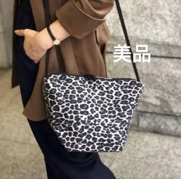 새상품급 에르베샤펠리에 그린 라벨 릴랙싱 별주 30800엔