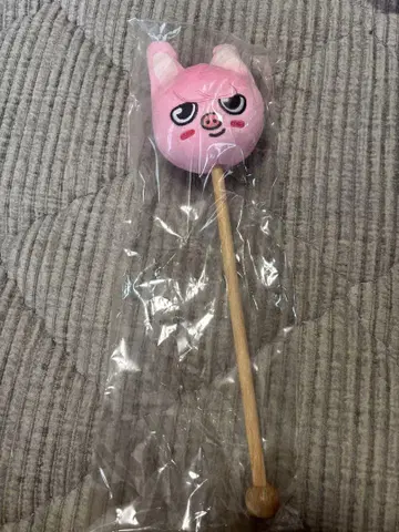 미개봉 새상품 스키즈 창빈 어깨 두드림봉 돼끼