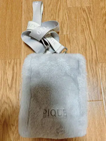 PIQUE 그레이 퍼 숄더백