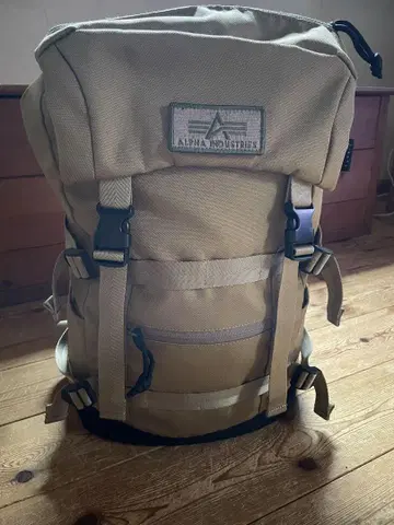 ALPHA INDUSTRIES 베이지 백팩