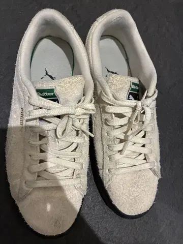 Puma Butter 콜라보 화이트 스니커즈