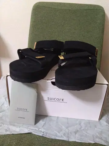 두지엠 클라세 SUICOKE SUEDE SANDAL