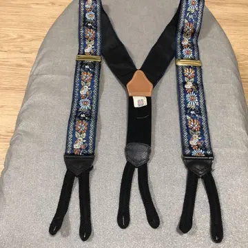 [미사용 데드 스탁] 영국제 실크 꽃무늬 자수 서스펜더 가죽제