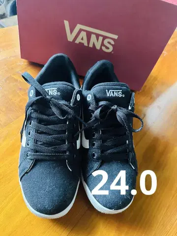 VANS 블랙 스니커즈 24.5cm