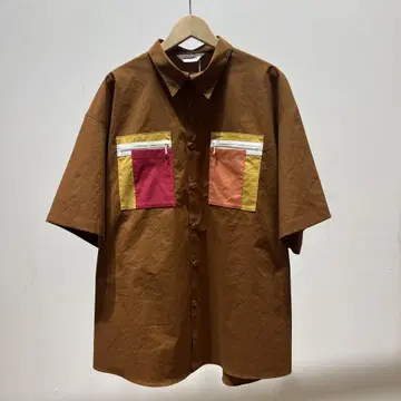 DIGAWEL 반팔 셔츠 브라운 컬러풀 포켓