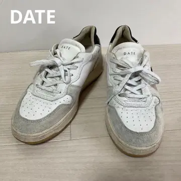 DATE 화이트 그레이 가죽 스니커즈